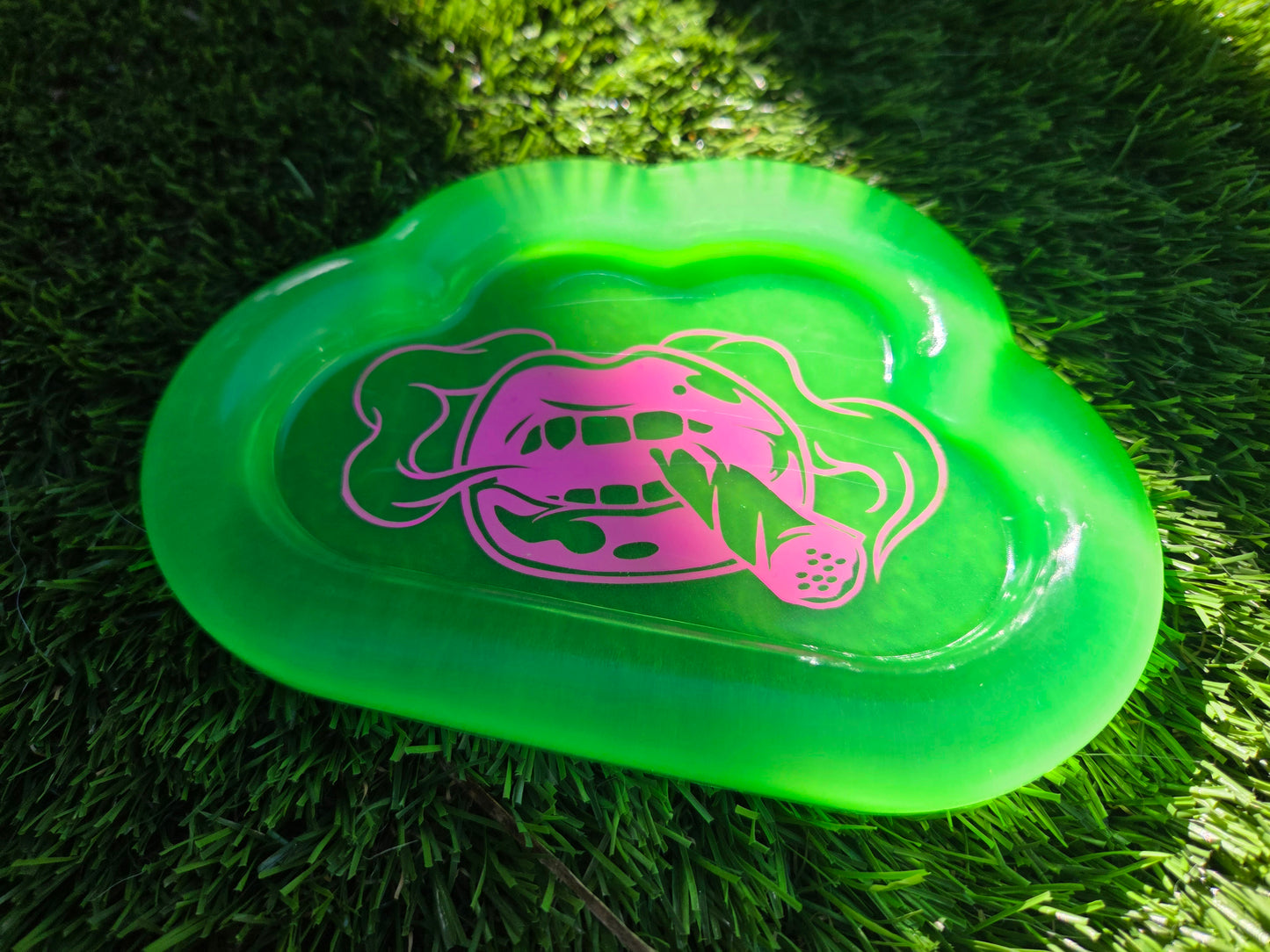 Hot Lips Glow in the Dark Tray
