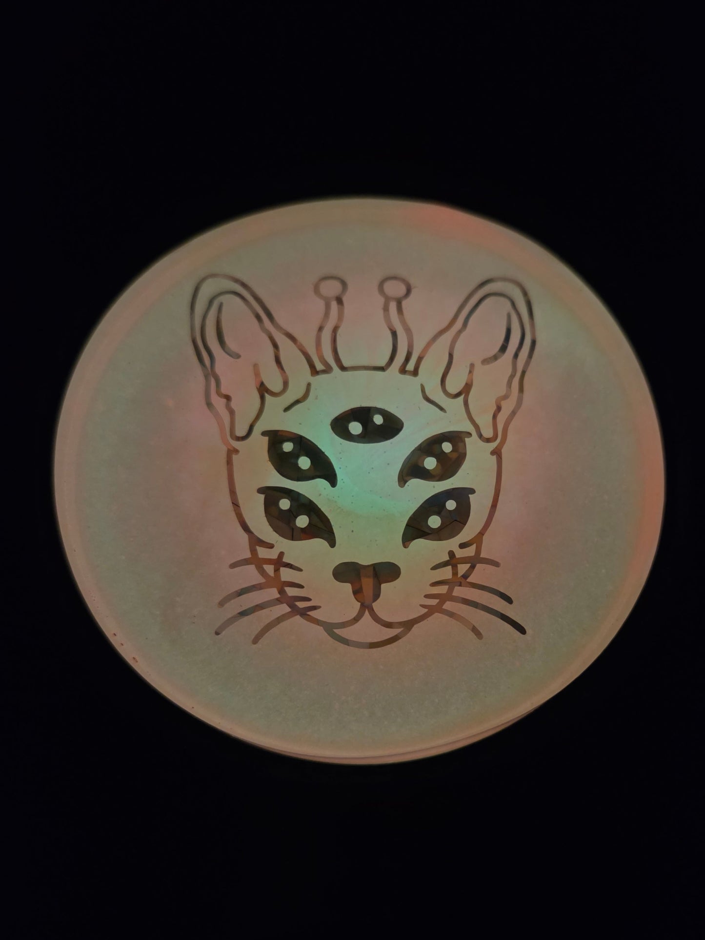 Feline Cosmic Alien Glow amini