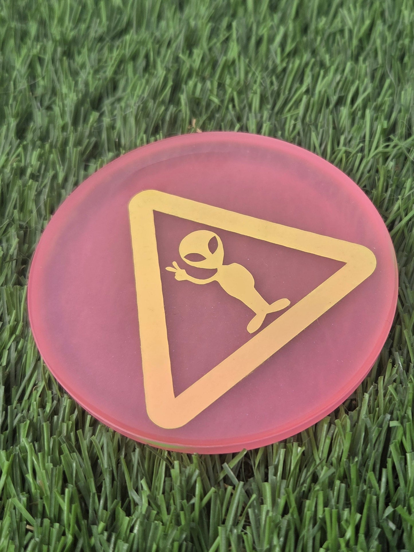 Alien Xing / Glow in the Dark