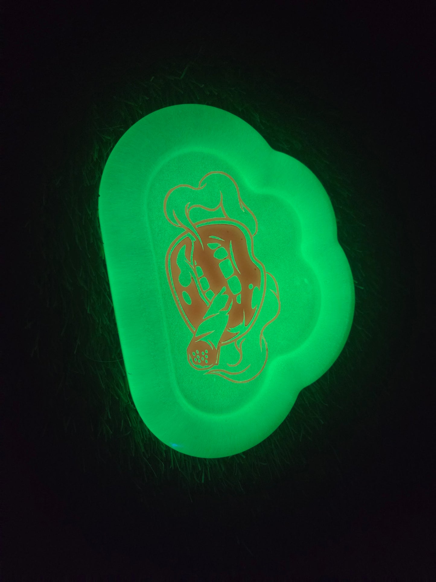 Hot Lips Glow in the Dark Tray
